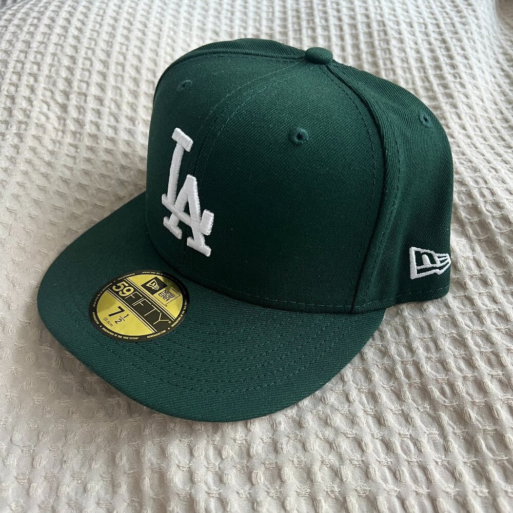 LA Dodgers Fitted Like New Condition 7.5 Forest Green New Era